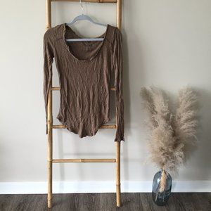 We The Free. Brown Long-Sleeved Shirt.